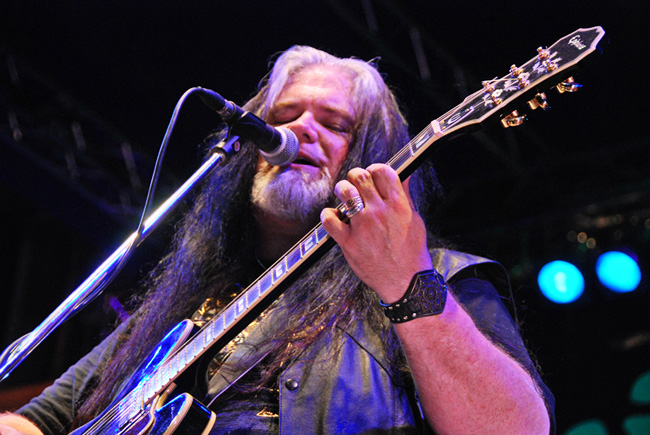 Rusty Wright: An Energized Blues Storm!