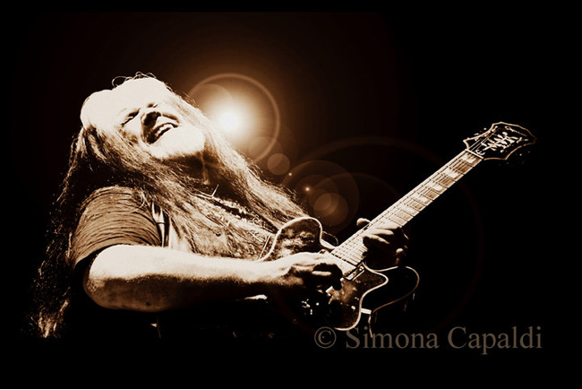 Rusty Wright: An Energized Blues Storm!