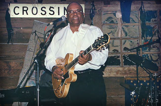 Blues Artist Roy Gaines and his Epiphone Sheraton-II
