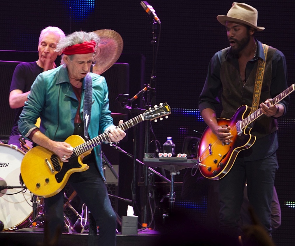 Dave Grohl Joins The Rolling Stones in Anaheim