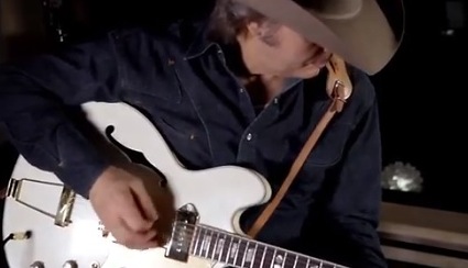 Dwight Finds 'Joy' in Epiphone Casinos