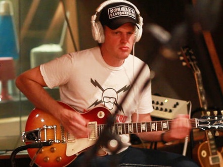 Joe Bonamassa and his Epiphone Les Paul