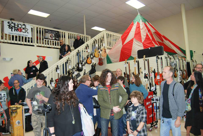 Gear Hero HQ Hosts Jack Casady and Hot Tuna