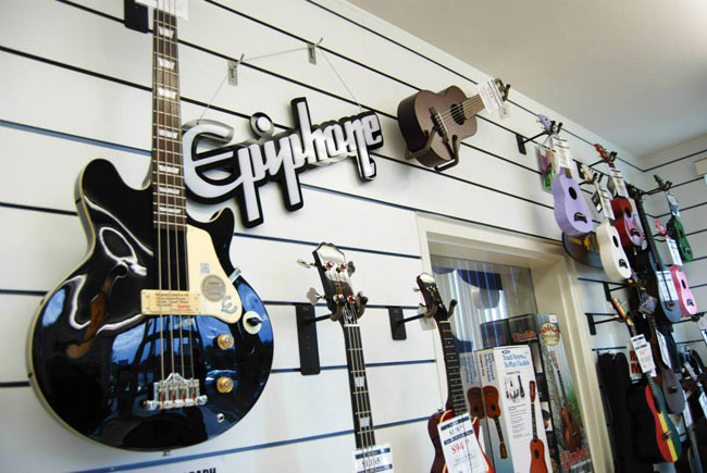 Gear Hero HQ Hosts Jack Casady and Hot Tuna