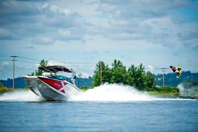 Epiphone Sponsors 2014 MasterCraft Pro Wakeboard Tour