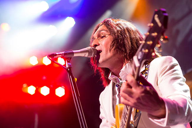 Epiphone Partners With London, West End Production of Let It Be