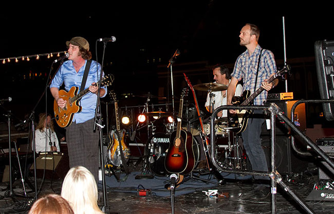 Epiphone Shouts from the Rooftop
