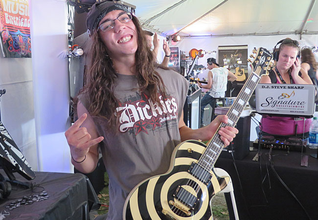 Epiphone Rock's Crazy Dave's Music Experience at Aftershock 2013