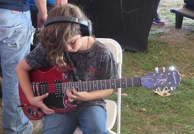 Epiphone Rock's Crazy Dave's Music Experience at Aftershock 2013