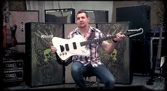 Chris Catero of Razer Demos the Epiphone Thunderbird Classic PRO